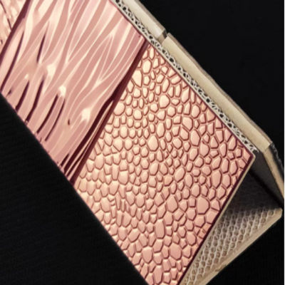 Guter Preis Entwurfs-unregelmäßige Metallmosaik-Fliese für Stange im Freien Online