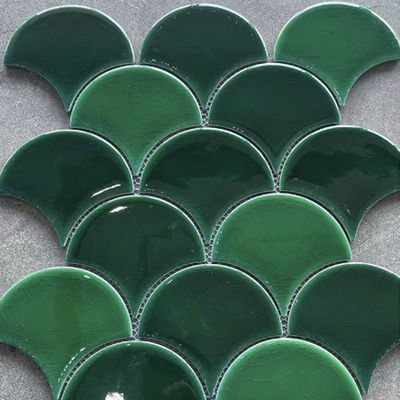 Guter Preis Südamerika blau grün himmelblau Farbe fächerförmige Muster Keramikmosaikfliese für Wanddekoration Online