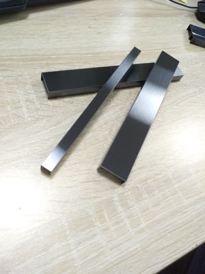 Guter Preis 0.5mm Dicke Edelstahl Trim Strips Haarlinie mit AFP Online