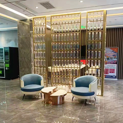 Goldfarbene, gebürstete, transparente Glas-Raumteiler aus Edelstahl 304 für Hotels