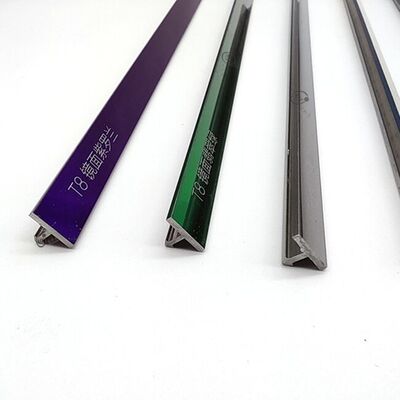 Guter Preis Foshan-Fabrik 304 Edelstahl T-Trim Custom Größe Bürste Gold T-Form Dekorationsstreifen für Wandfliesenmöbel Online