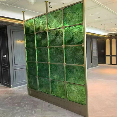 Guter Preis Luxuriöser smaragdgrüner Glas-Edelstahl-Raumteiler Dekorative Trennwand für Villa-Innenprojekt Online